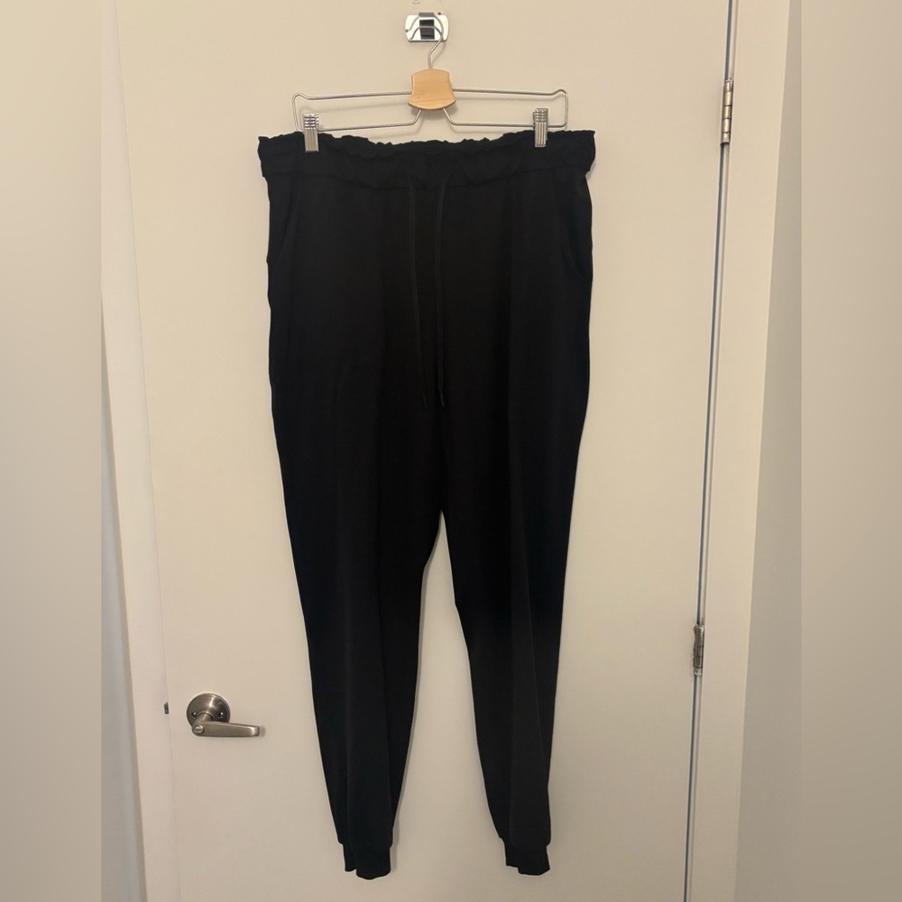 Lululemon stretch high-rise jogger, black, size 12